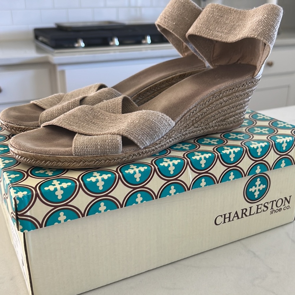 Charleston Shoe Company Cannon- Linen Color